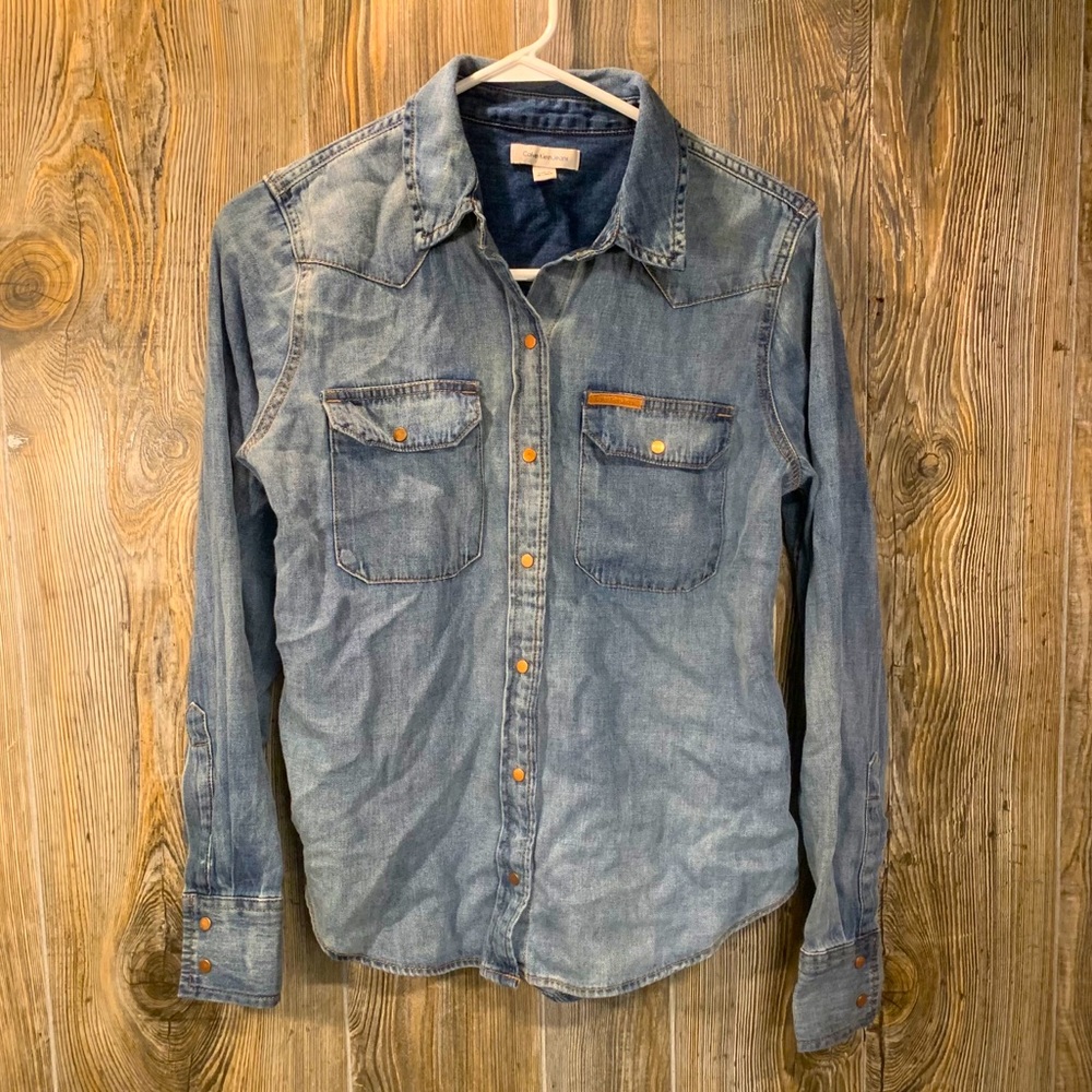 5/$20💛CALVIN KLEIN Button Down Jean Shirt